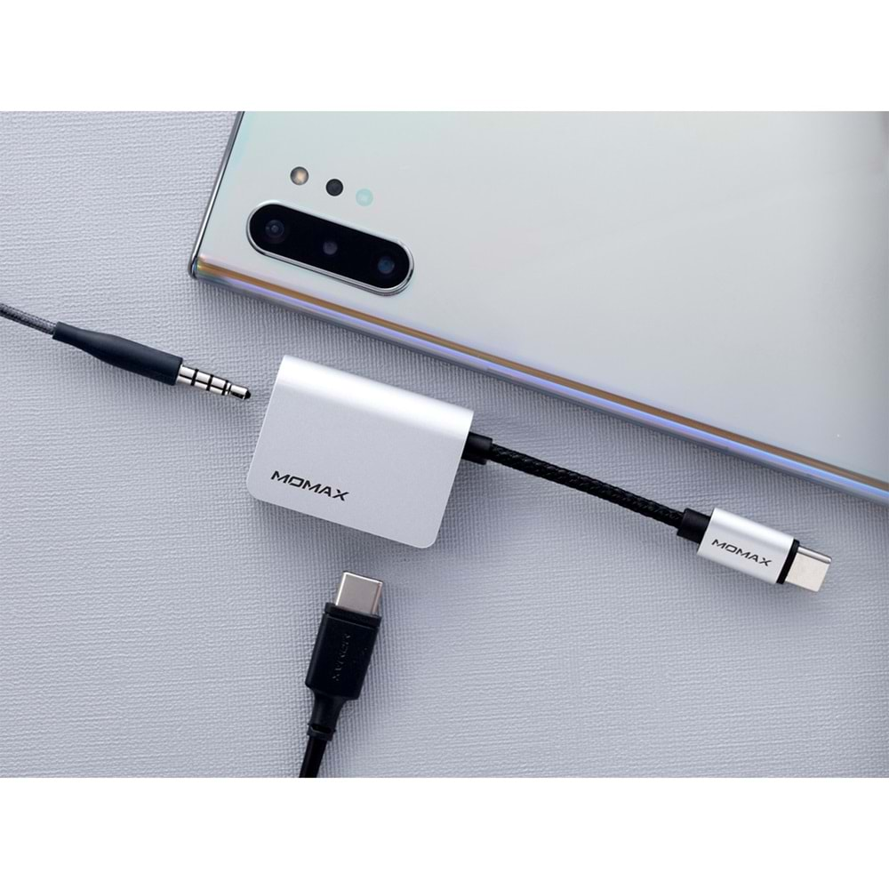 Onelink Usb-C to 3.5mm Audio + Fast Charging Adaptor